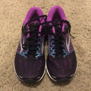 *SOLD* Brooks Transcend 5